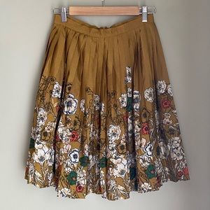 Vintage Floral Pleated Skirt